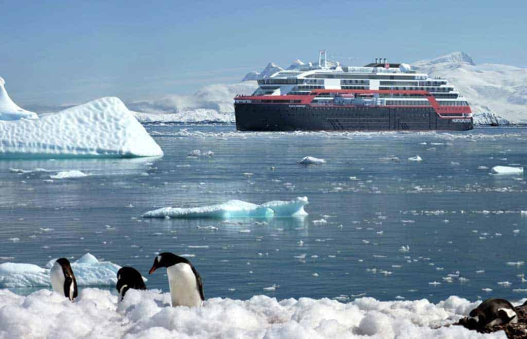 hurtigruten antarctica cruise