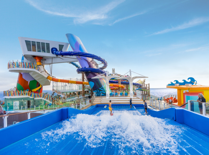 Flowrider on Icon of the Seas.