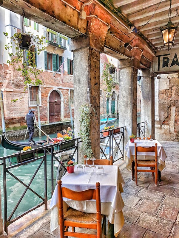 Venezia Italy cafe.